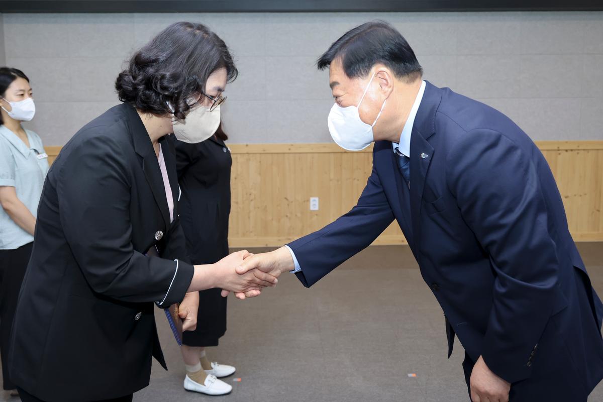 임용장 교부