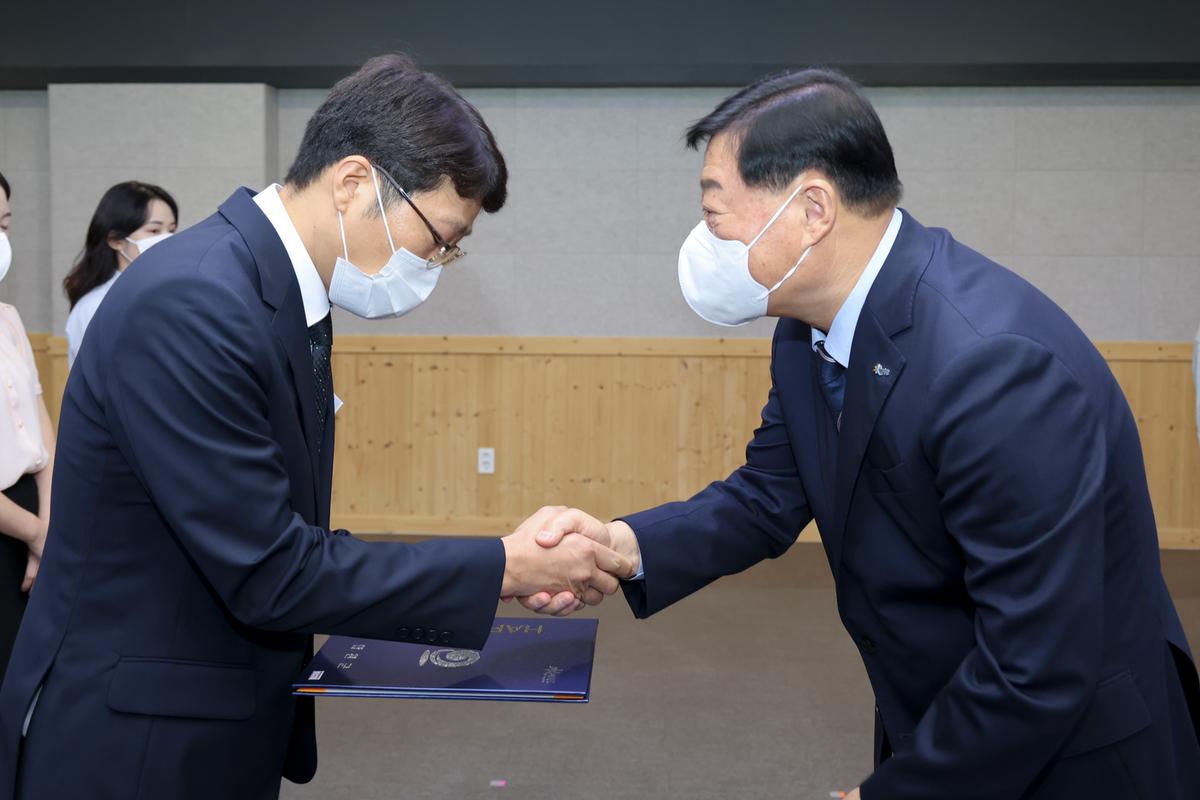 임용장 교부