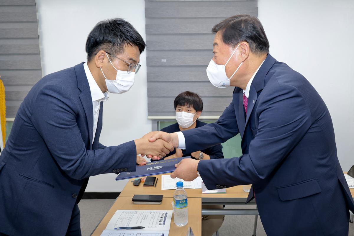 제22회 합천벚꽃마라톤대회 본부 구성 및 위촉장 수여