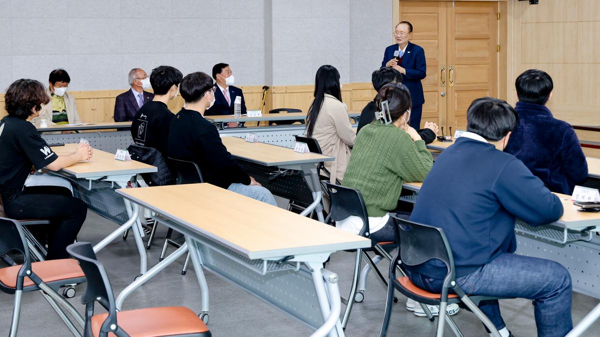 이대웅장학회 장학생 선발