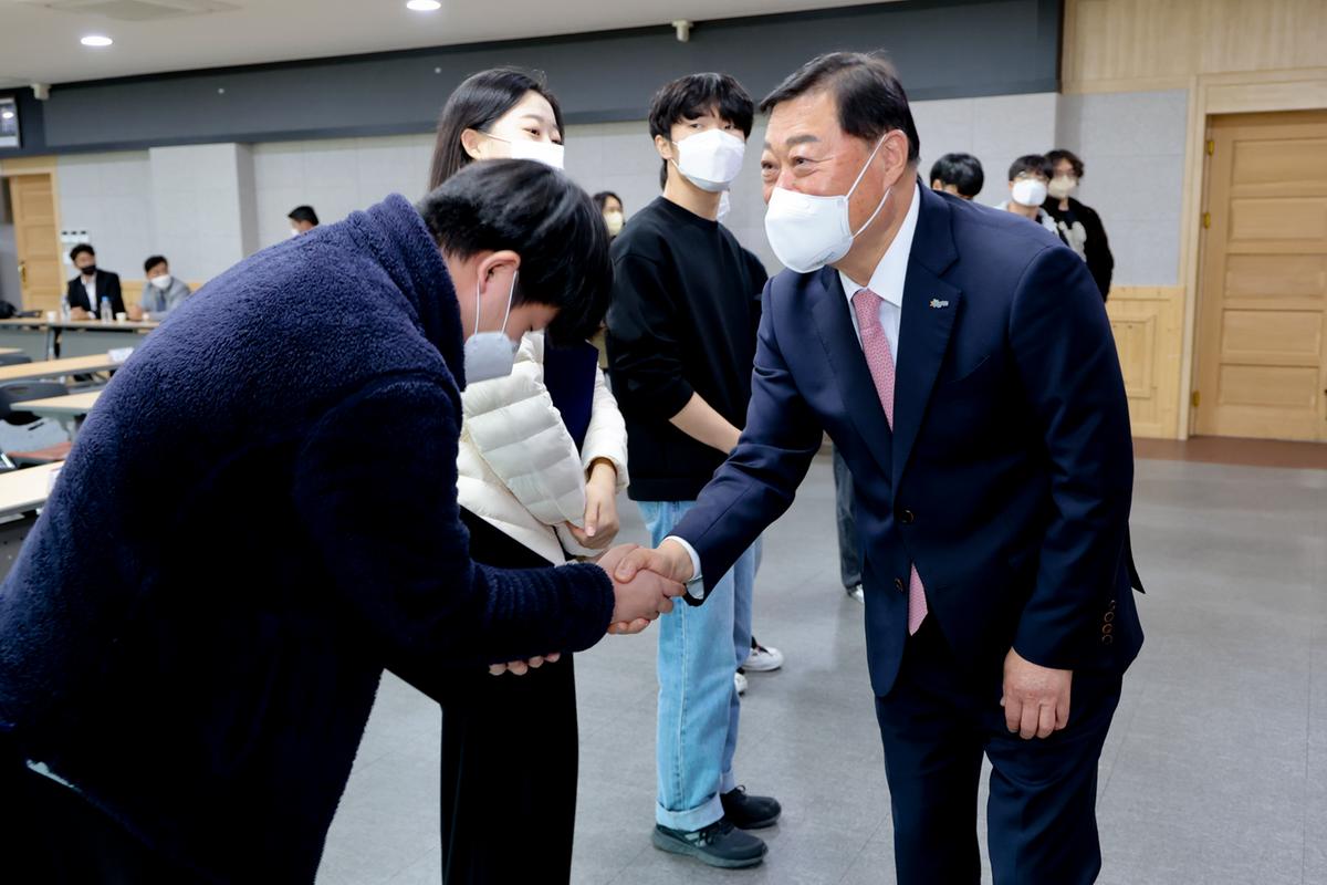 이대웅장학회 장학생 선발