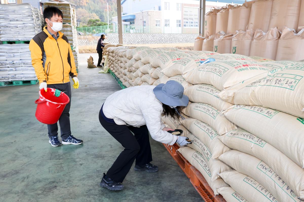 가회,삼가공공비축미곡 수매 현장 방문