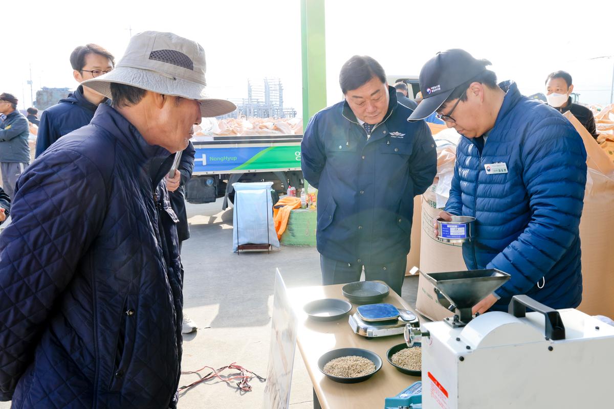 가회,삼가공공비축미곡 수매 현장 방문