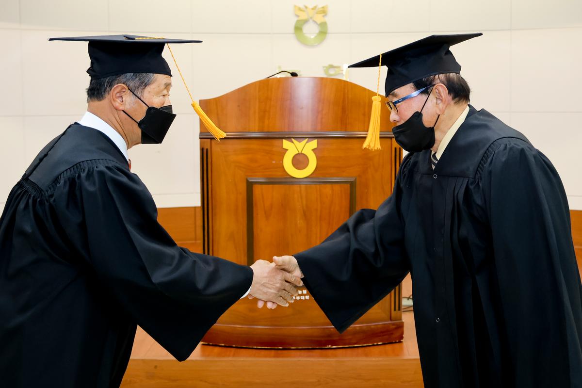대한노인회 합천군지회 2022년 중부노인대학 졸업식