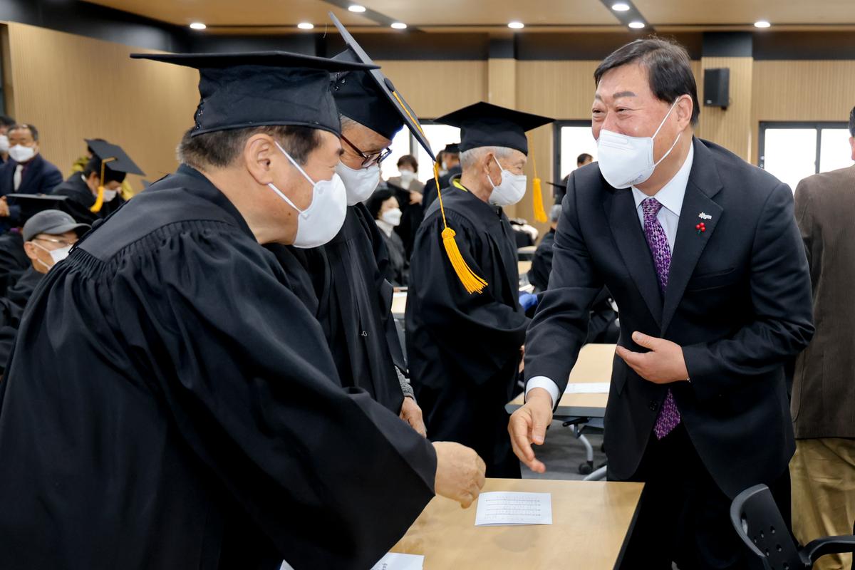 대한노인회 합천군지회 2022년 노인대학 졸업식