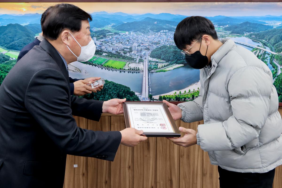 우량암소(엘리트카우) 인증서 교부 (3)