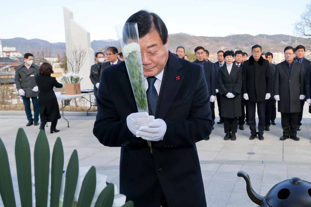 충혼탑,3.1기념탑, 창의사 참배