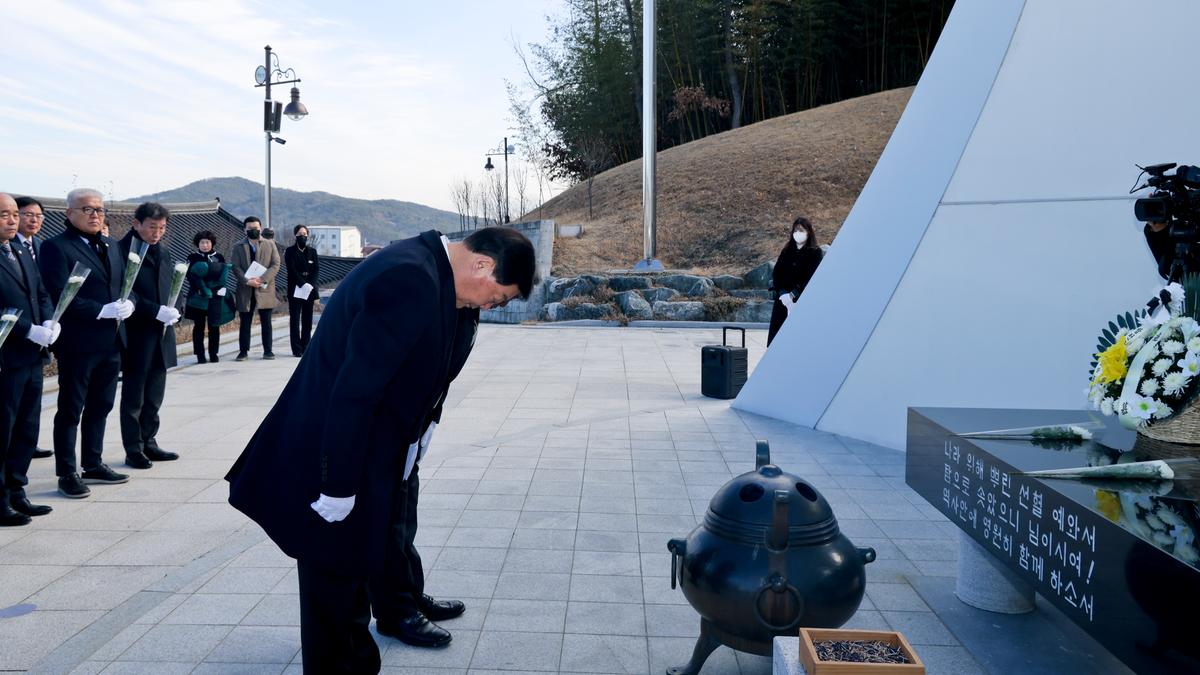 충혼탑,3.1기념탑, 창의사 참배