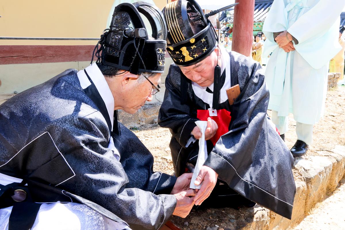 향교 춘기석전대제(춘향제) 봉행