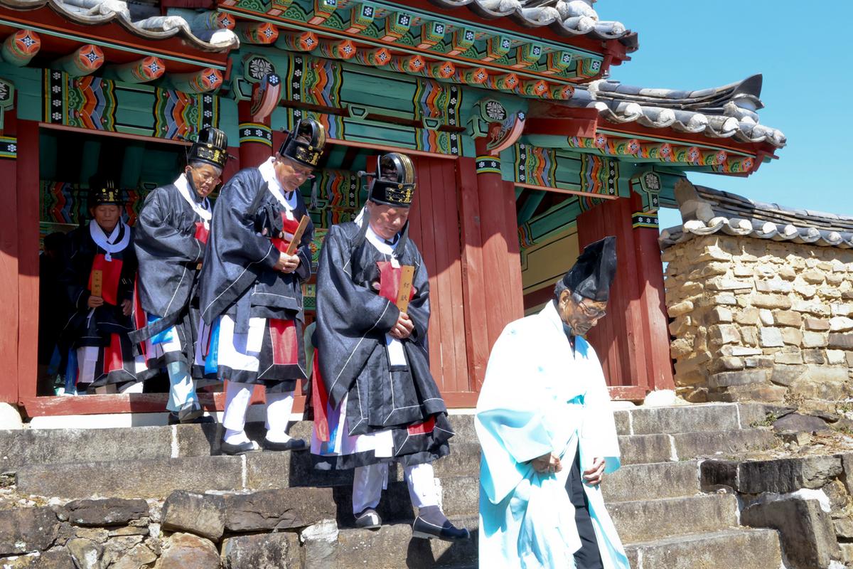 향교 춘기석전대제(춘향제) 봉행