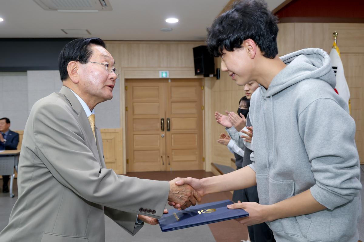 합천군 교육발전위원회 장학증서 수여식
