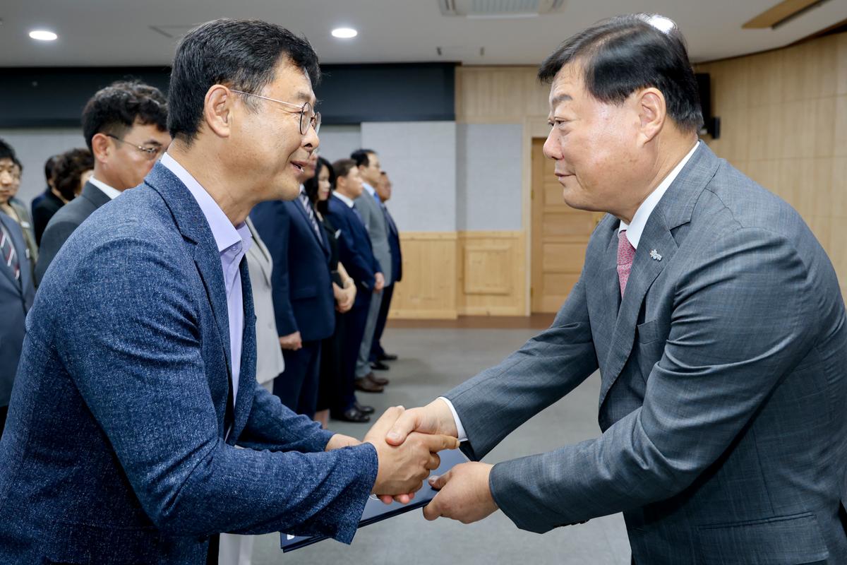 임용장 교부