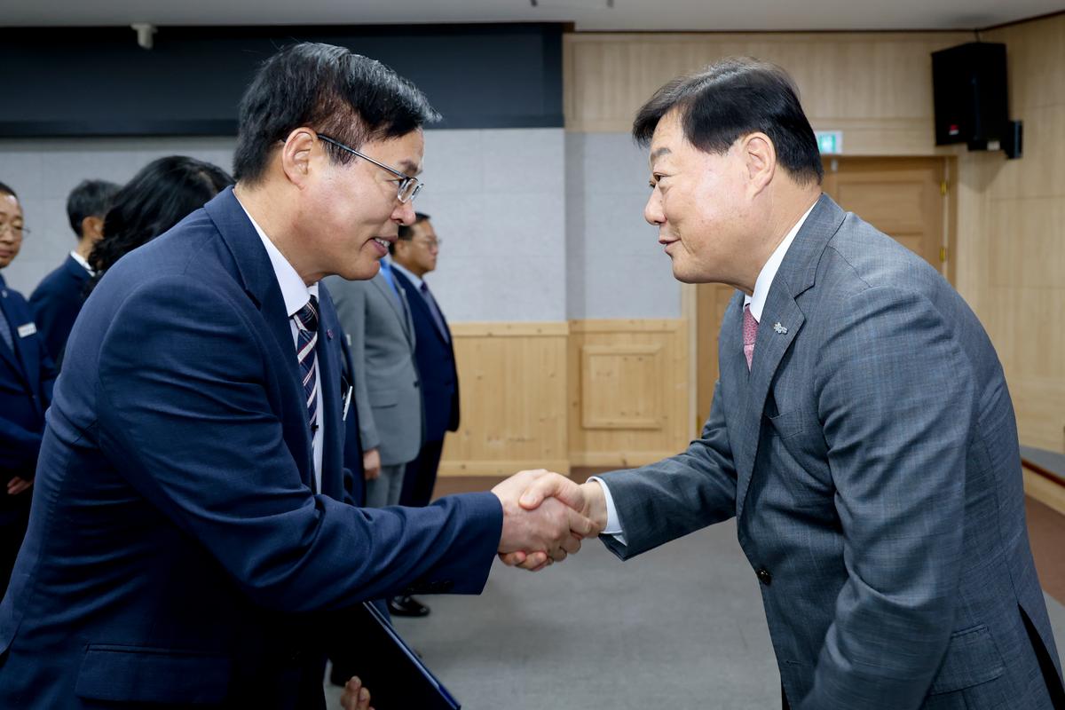 임용장 교부
