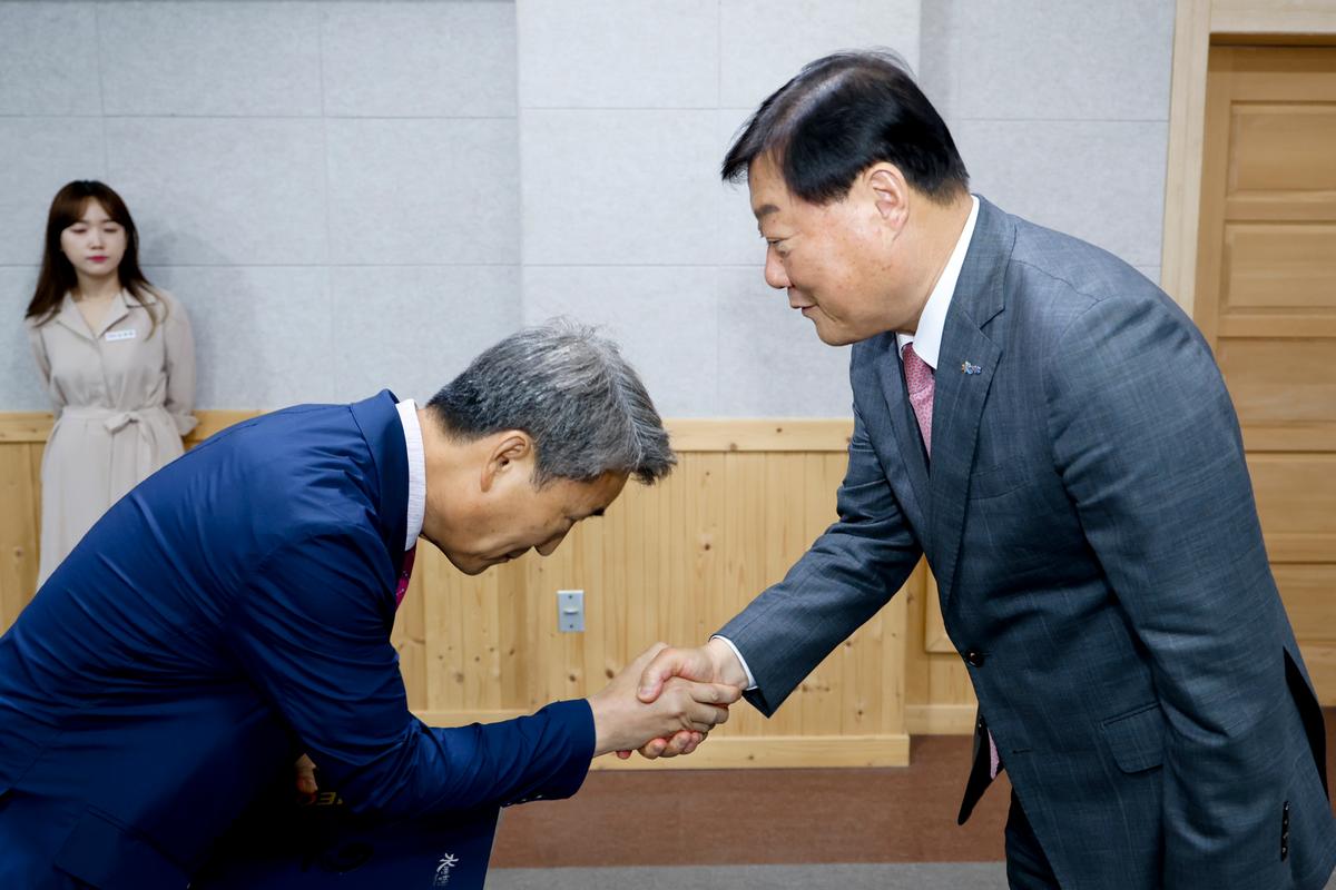 임용장 교부