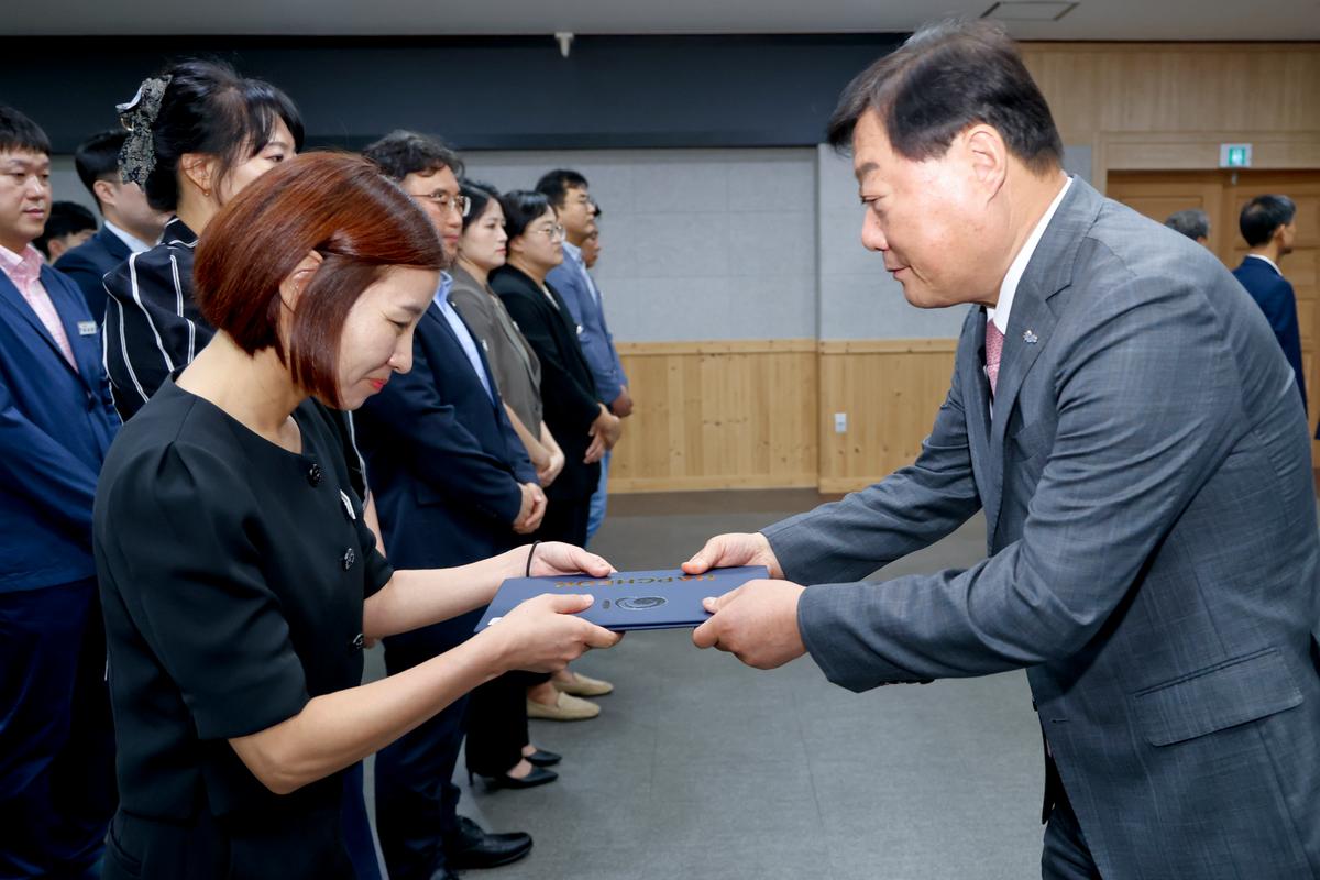 임용장 교부