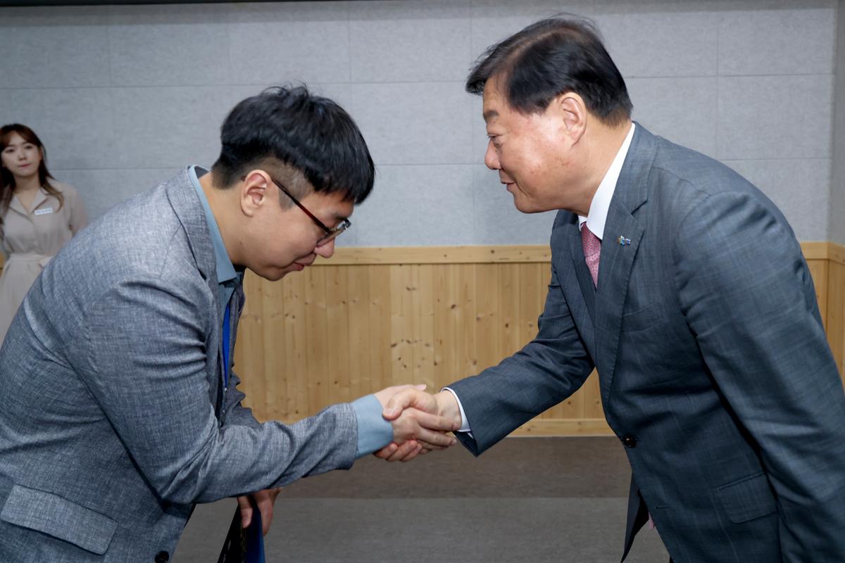 임용장 교부