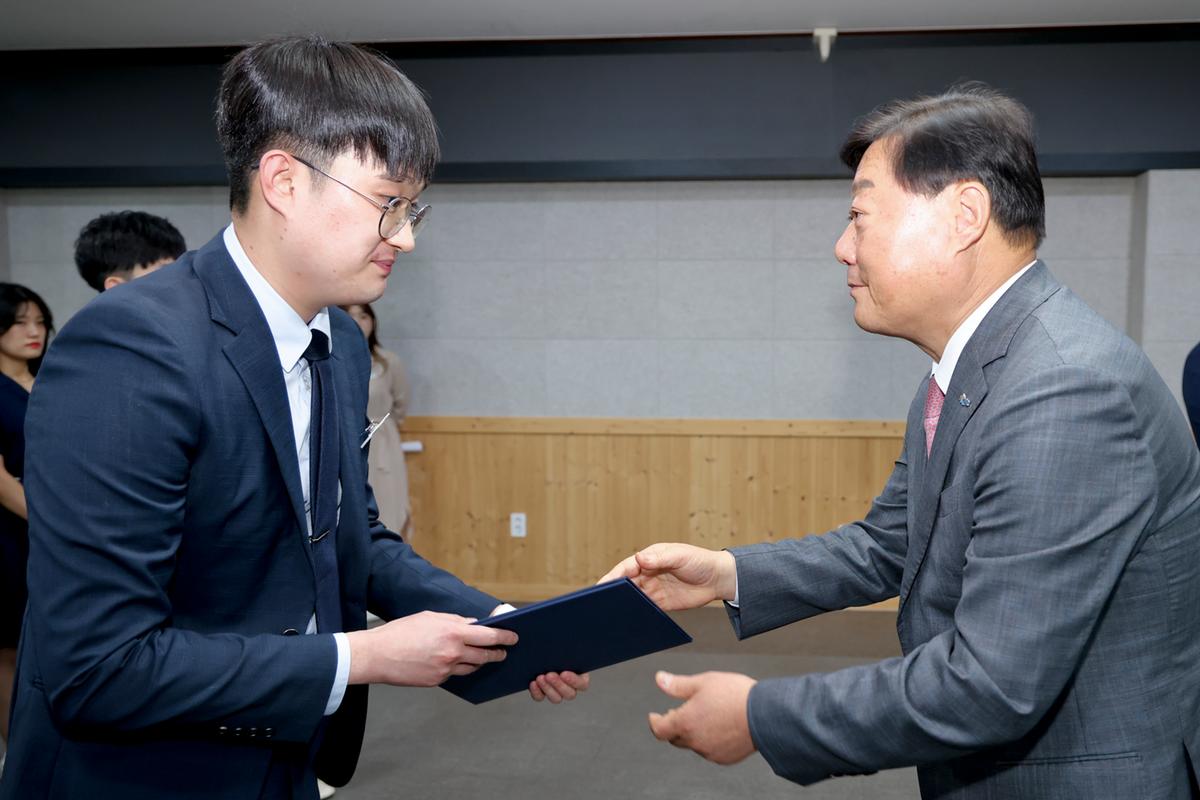 임용장 교부