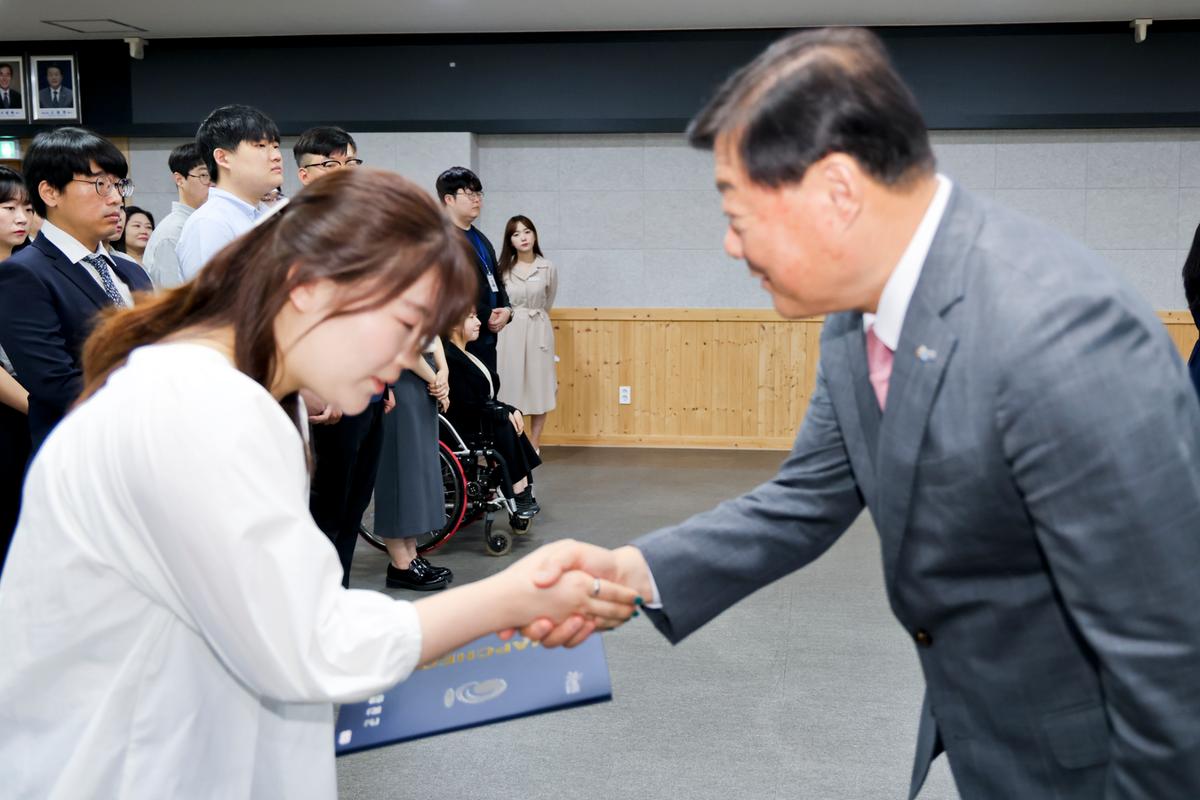 임용장 교부