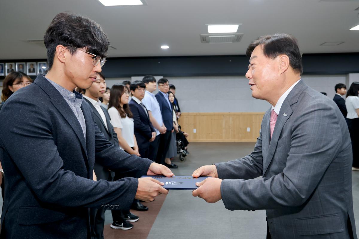 임용장 교부