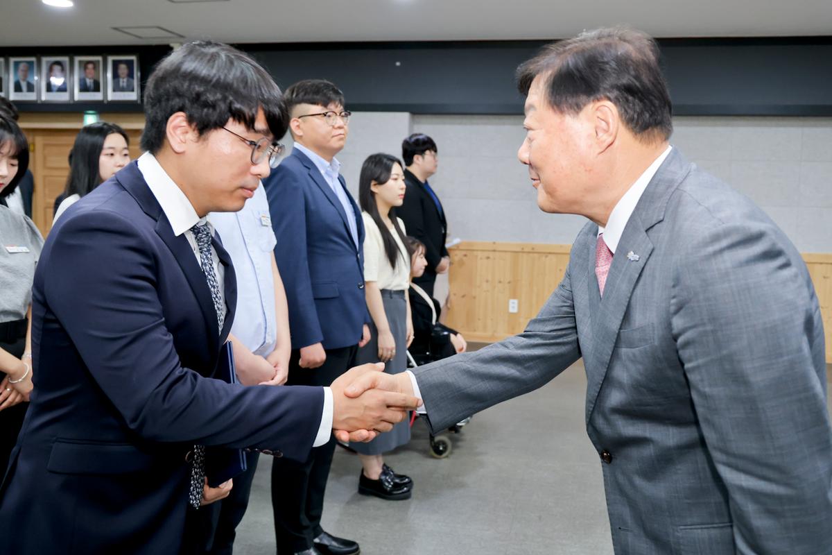 임용장 교부