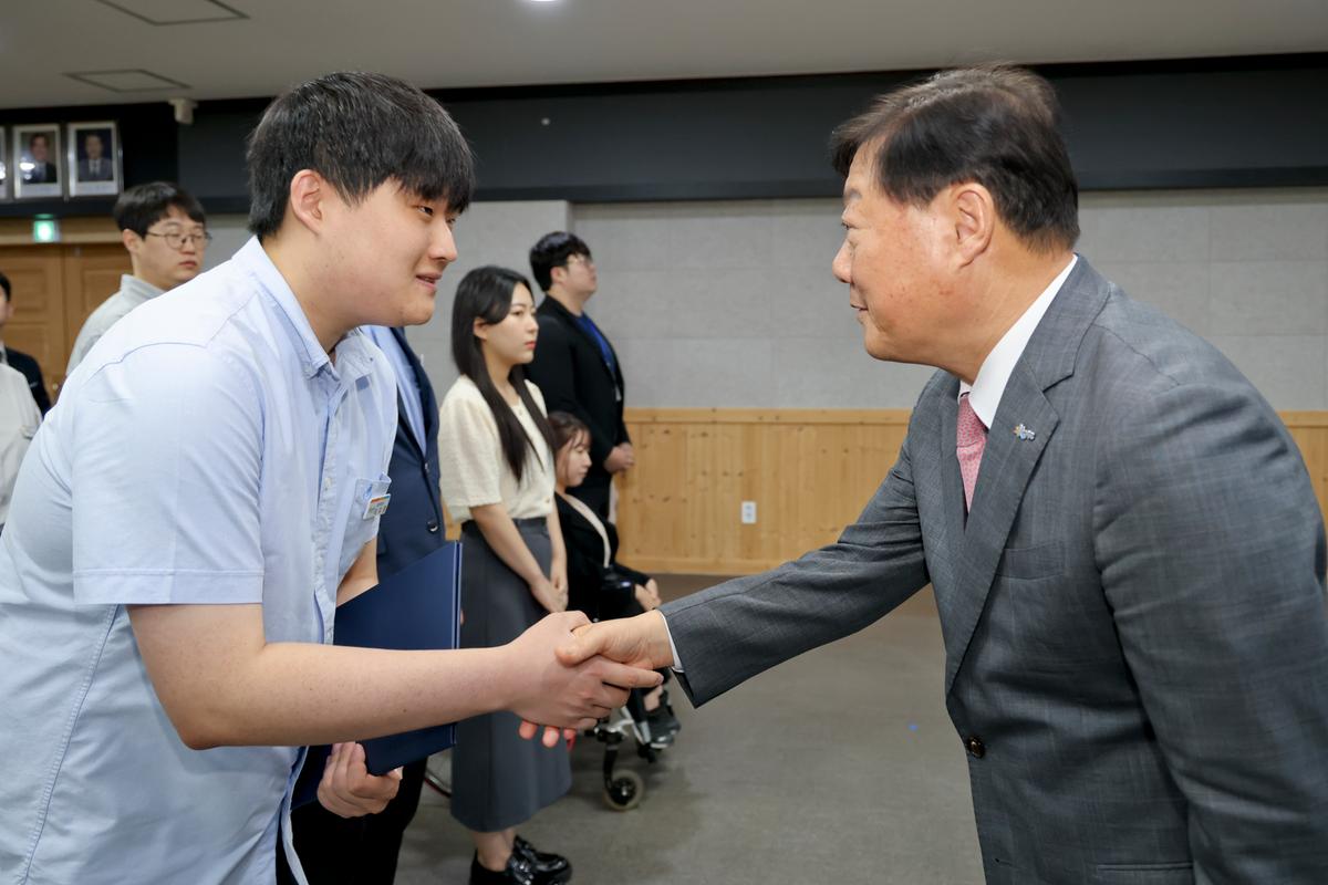 임용장 교부