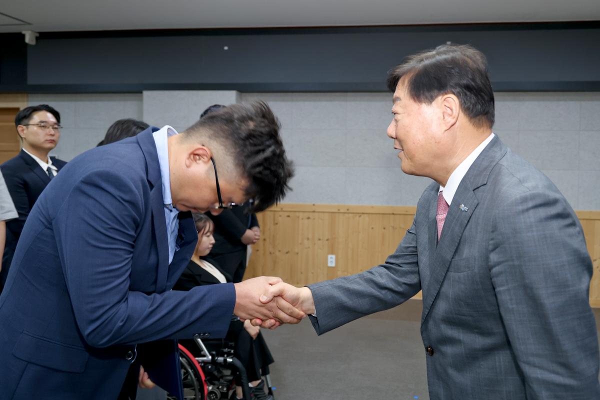 임용장 교부