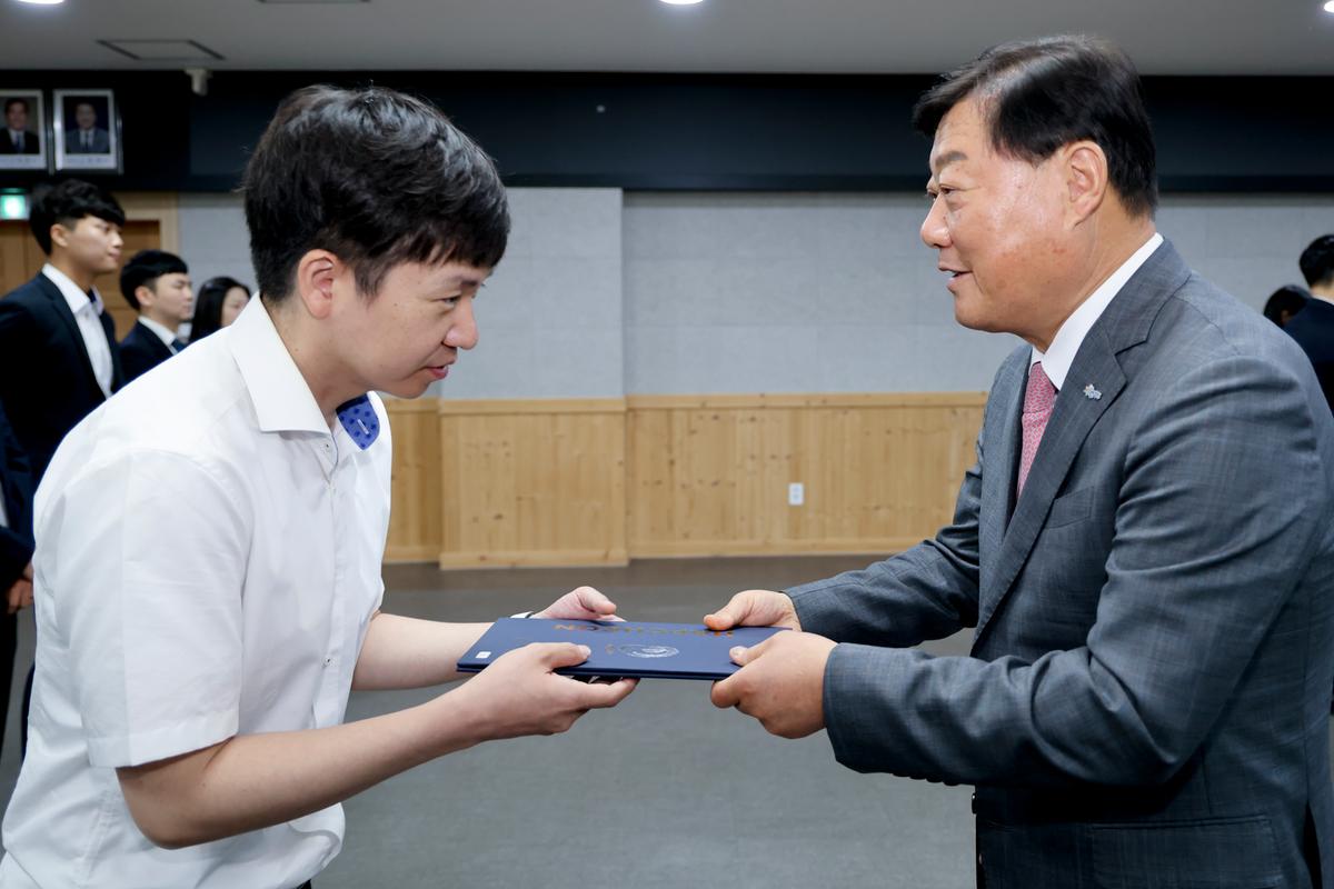 임용장 교부