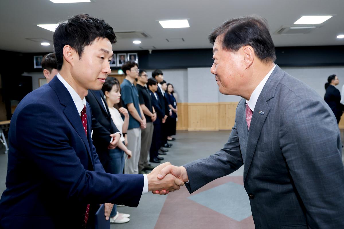 임용장 교부