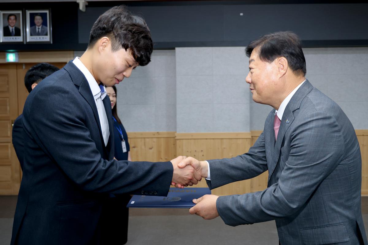 임용장 교부