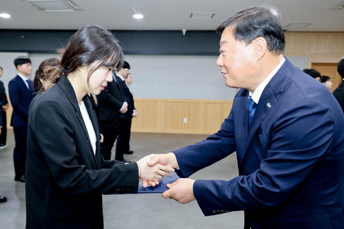 인사발령장 교부