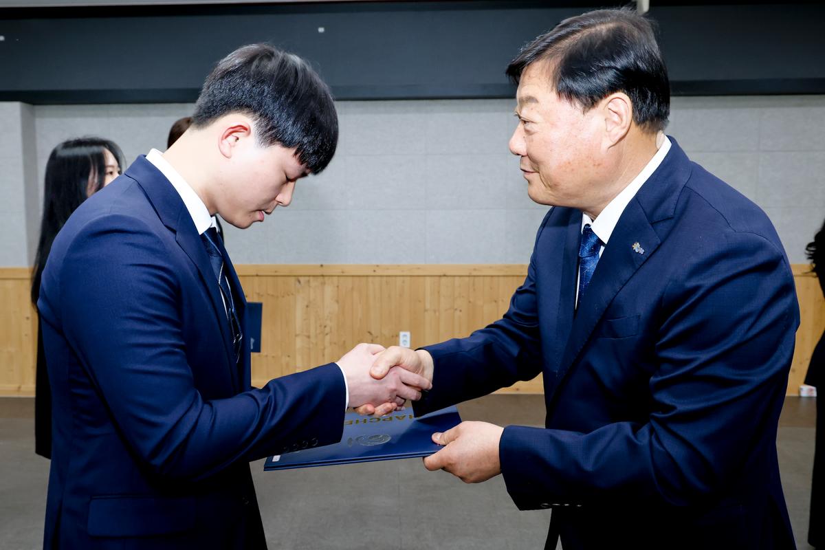 인사발령장 교부