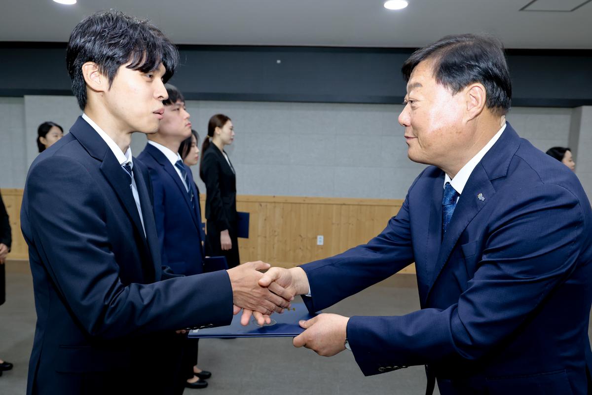 인사발령장 교부