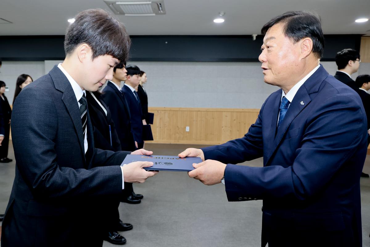 인사발령장 교부