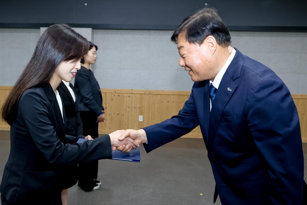 인사발령장 교부