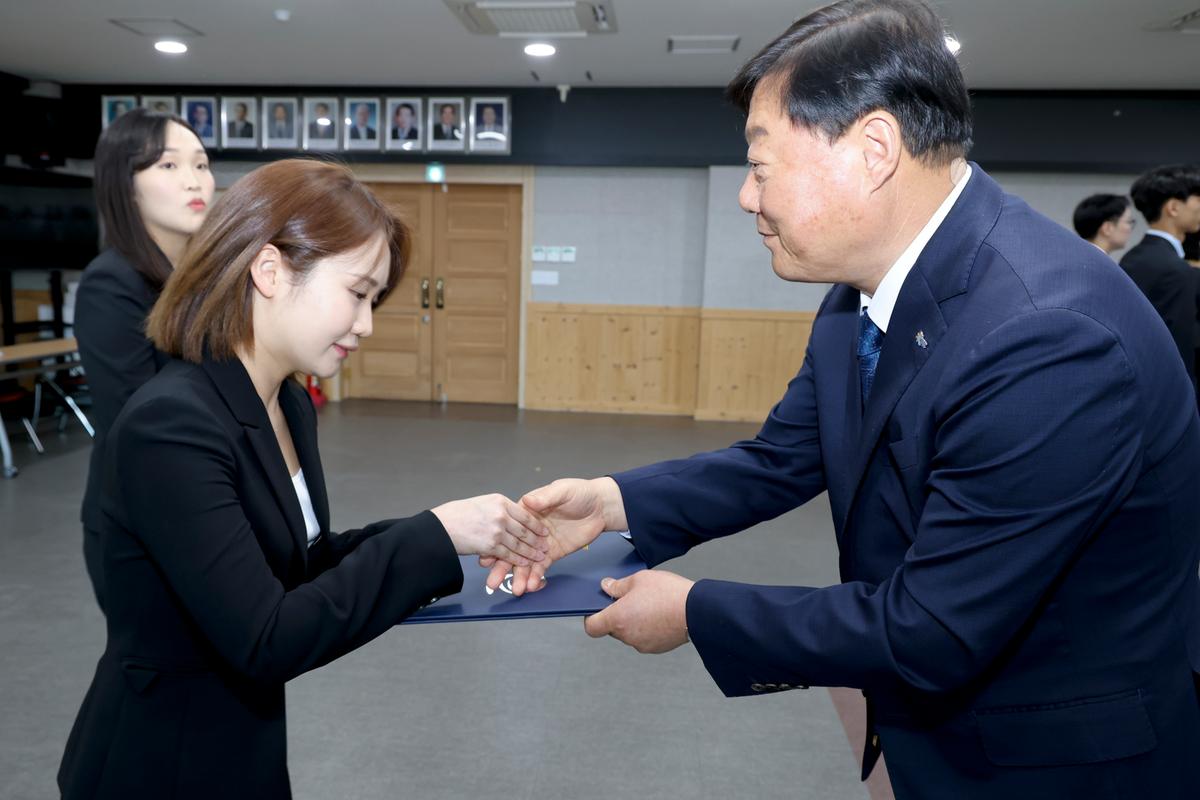 인사발령장 교부