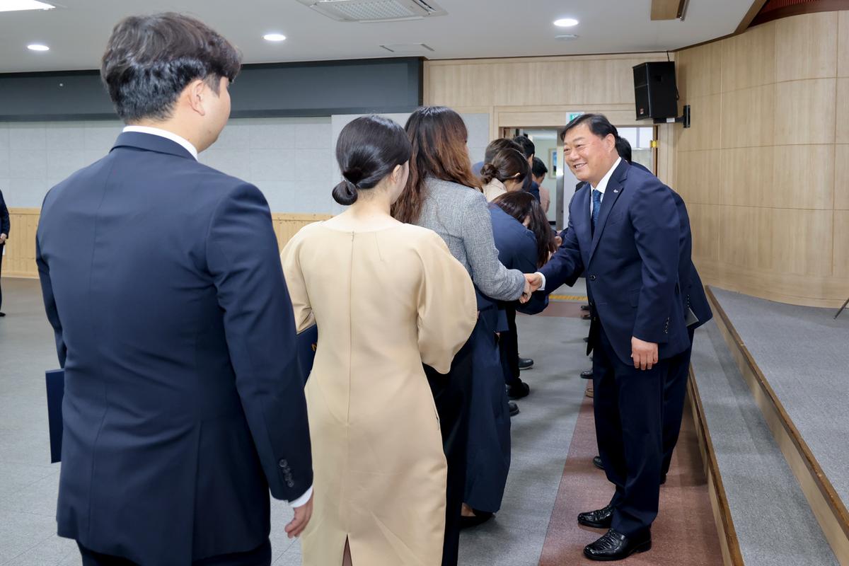 인사발령장 교부