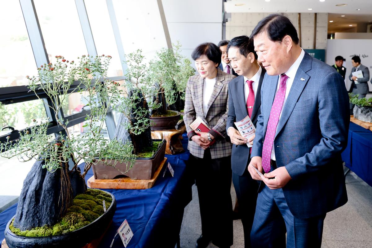 대장경 기록문화축제 전시 관람