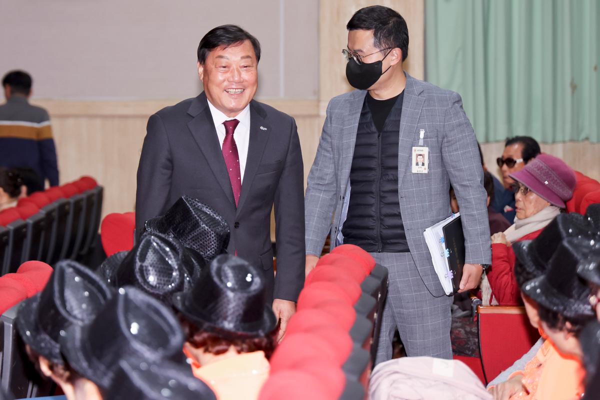 합천군 어르신 행복잔치