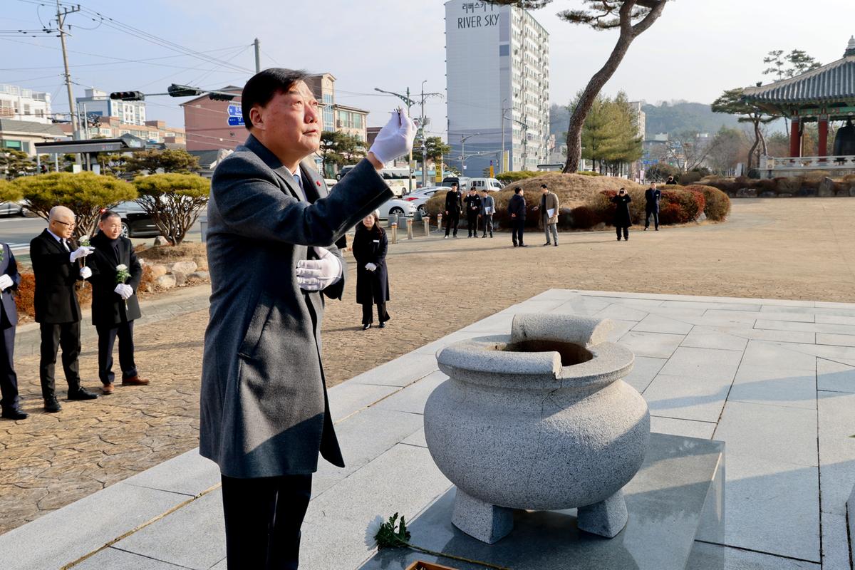 3.1독립운동기념탑 참배