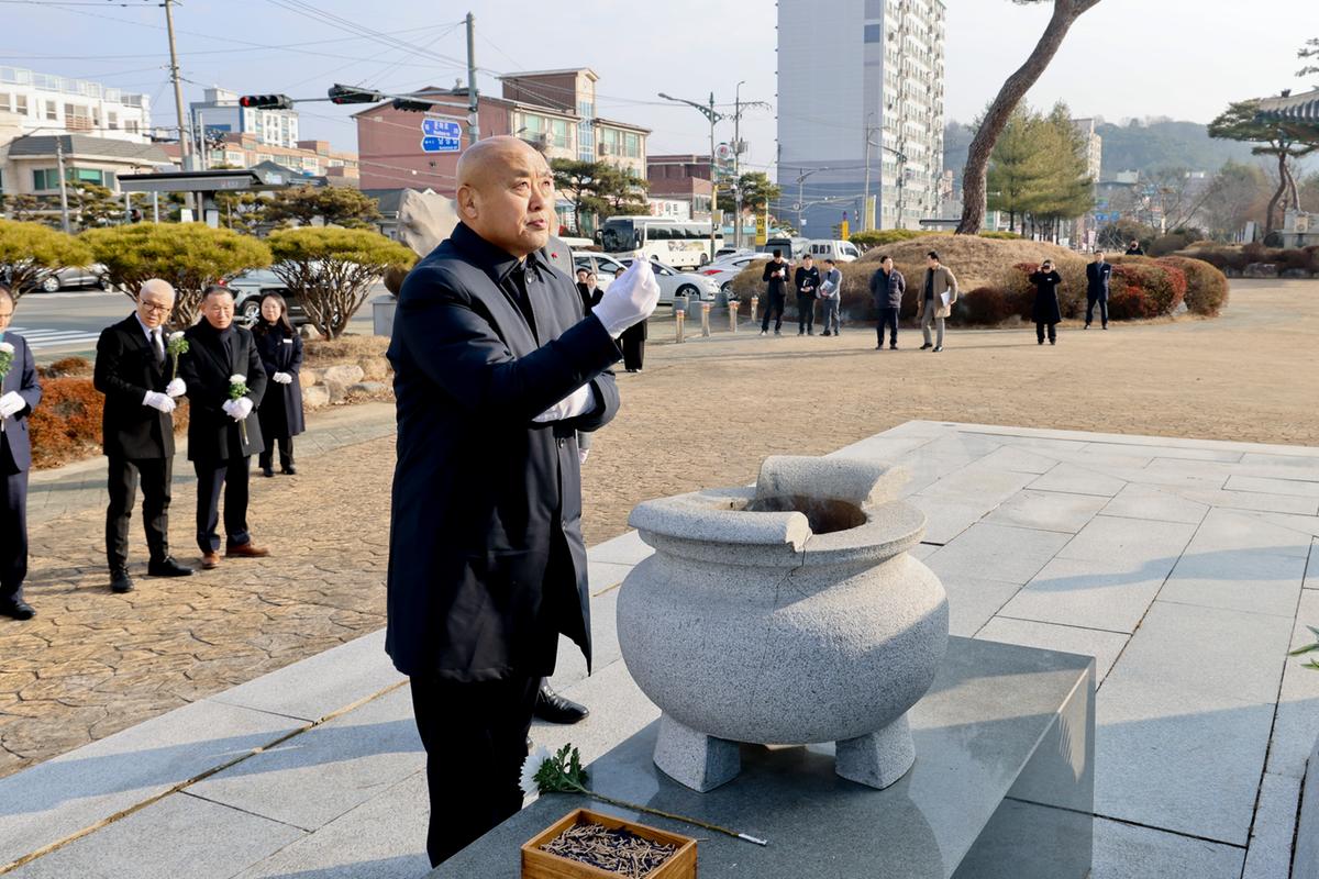 3.1독립운동기념탑 참배