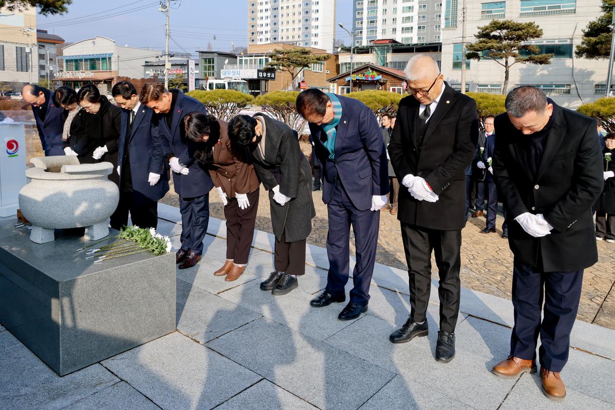 3.1독립운동기념탑 참배