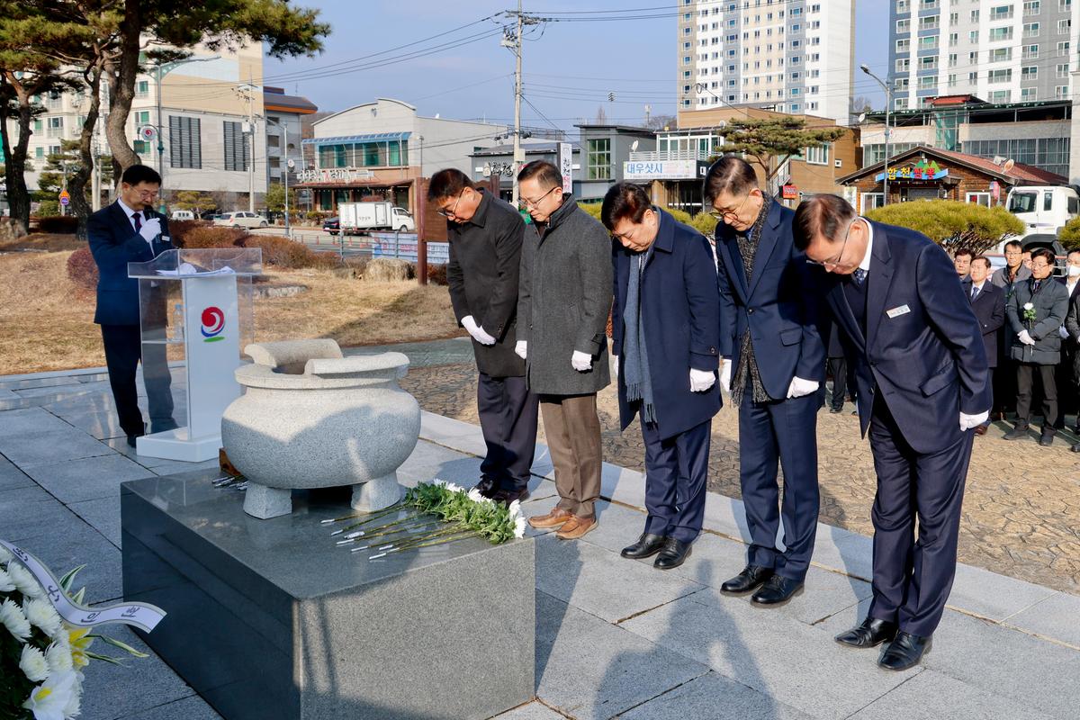 3.1독립운동기념탑 참배