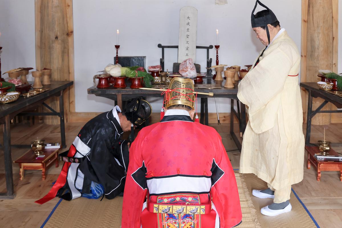 합천향교 춘기석전대제 봉행