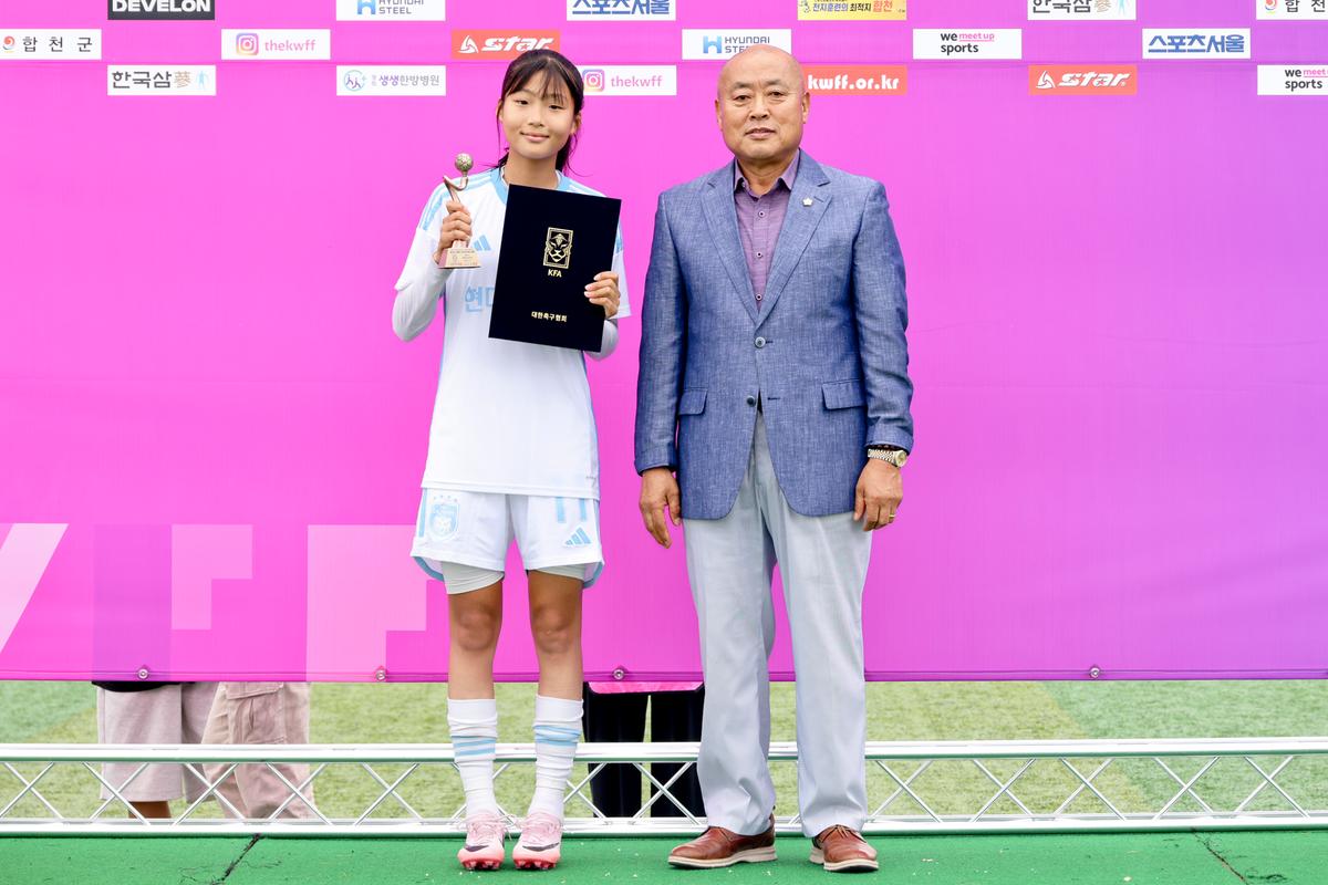 제32회 여왕기 전국여자축구대회 결승전 관람 및 시상