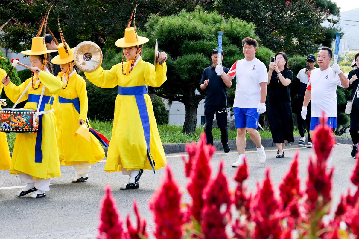 제105회 전국체육대회 및 제44회 전국장애인체육대회 성화맞이 행사 및 성화봉송