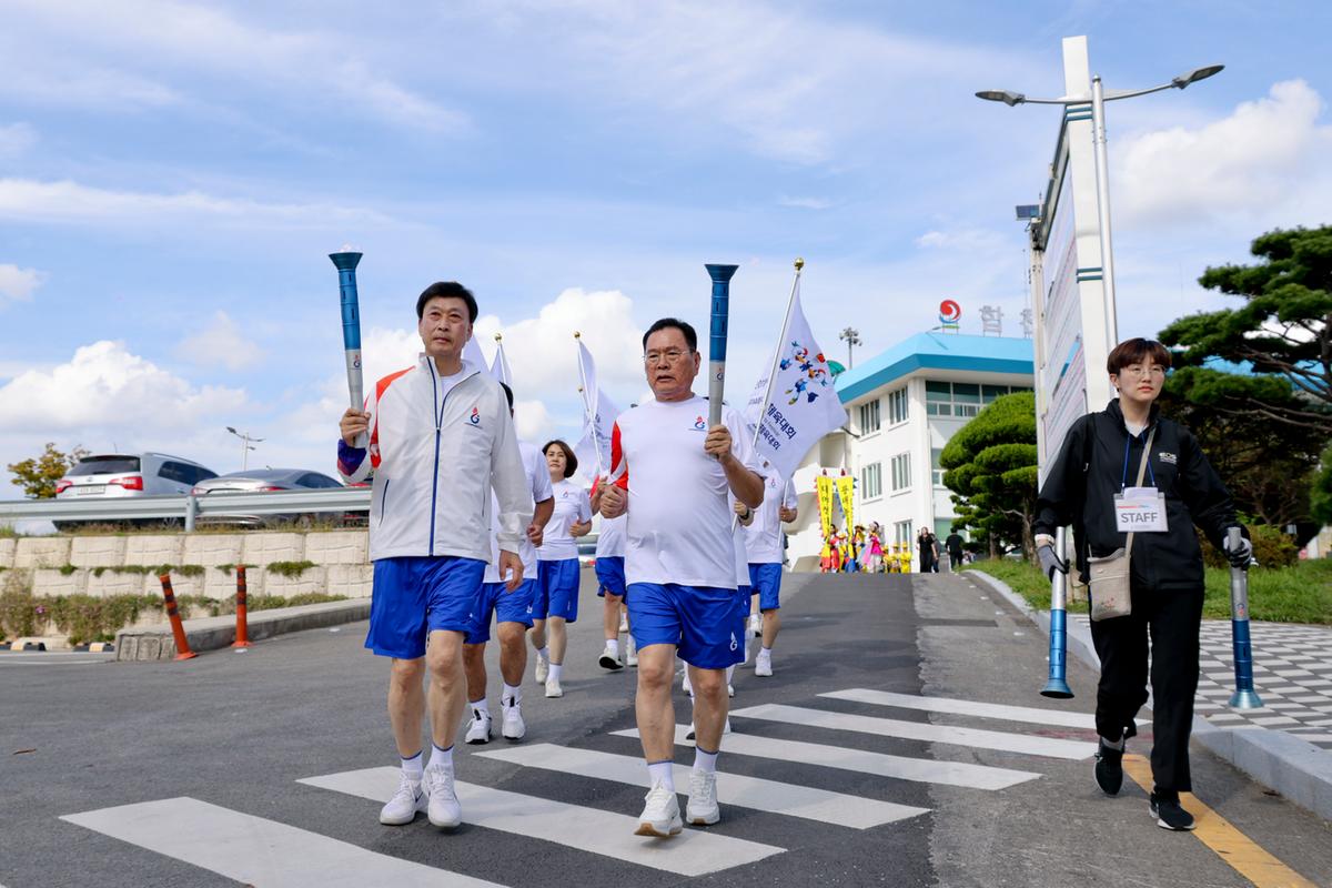 제105회 전국체육대회 및 제44회 전국장애인체육대회 성화맞이 행사 및 성화봉송