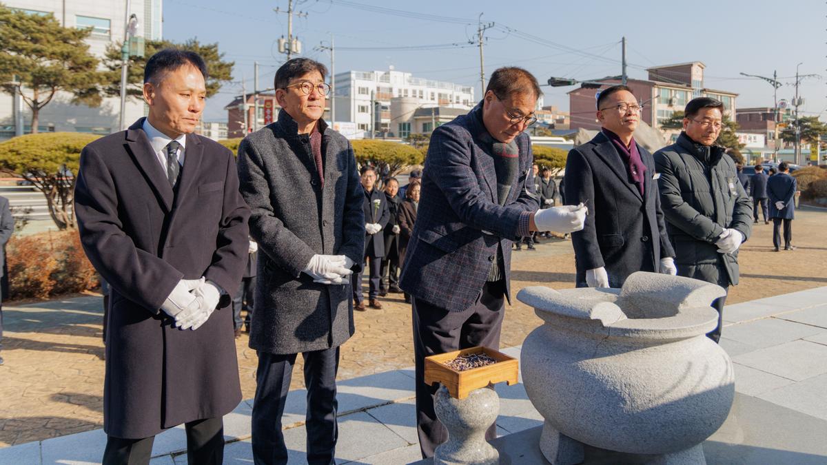 3.1독립운동 기념탑 참배