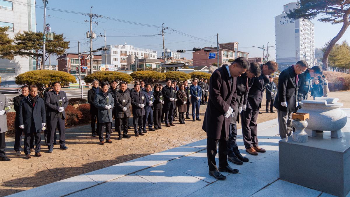 3.1독립운동 기념탑 참배