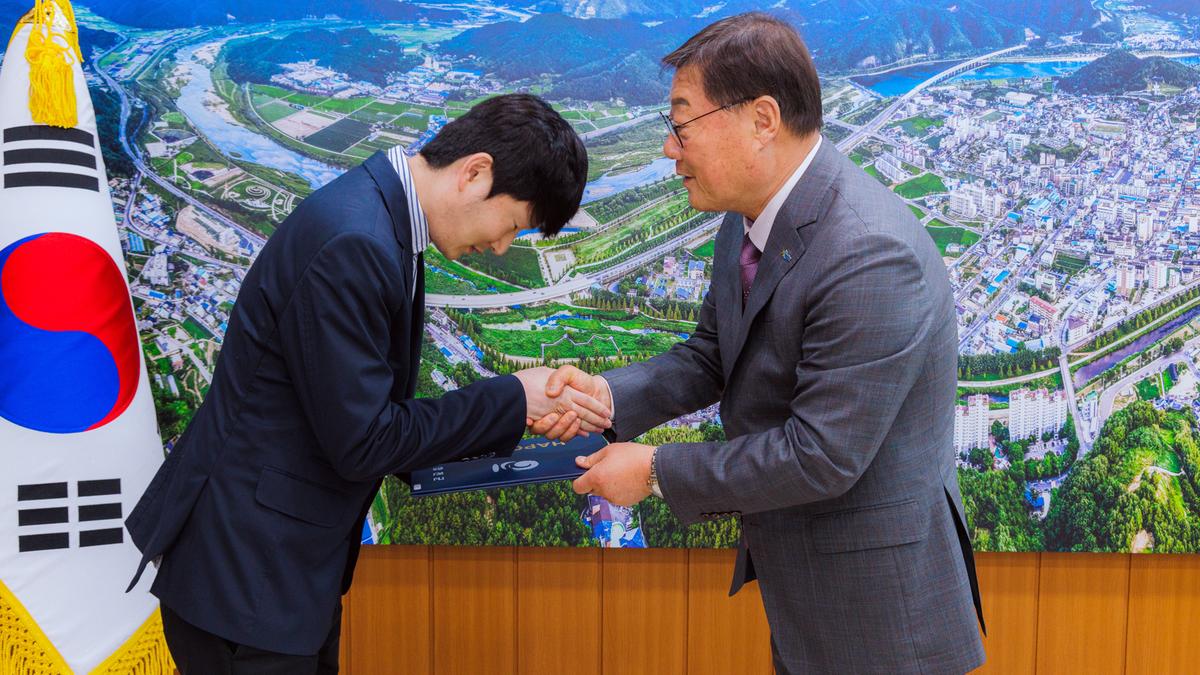 근속승진 대상자 임용장 교부