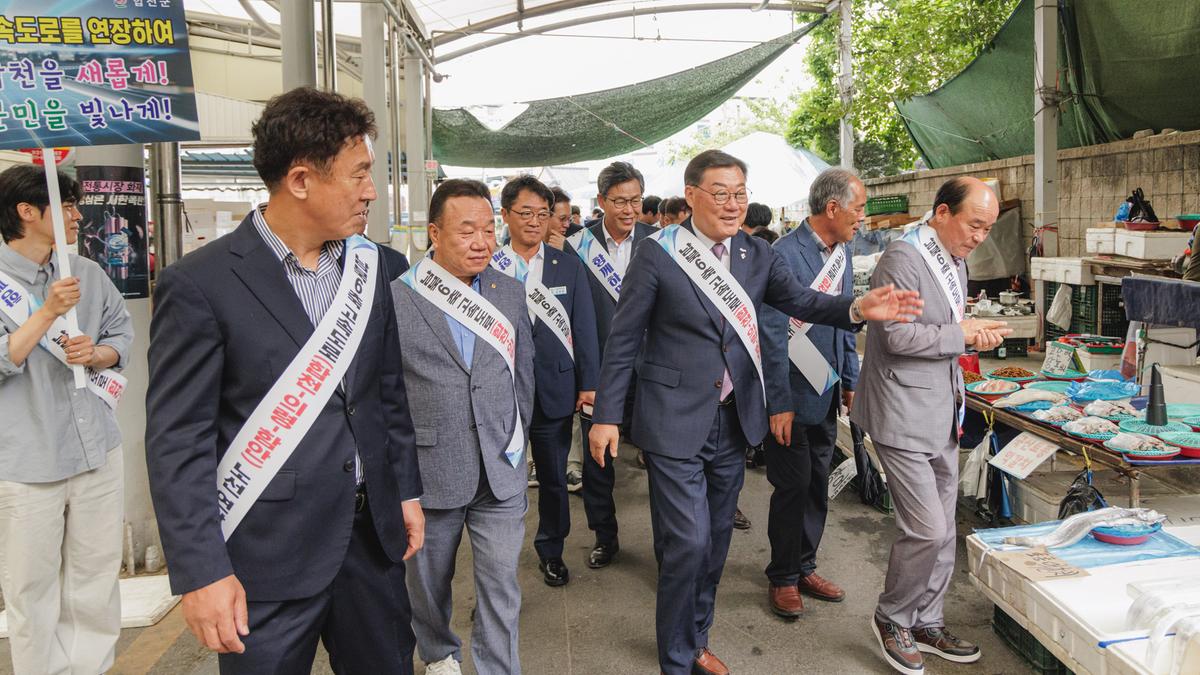 남북6축 고속도로 연장 가두 캠페인 및 서명운동
